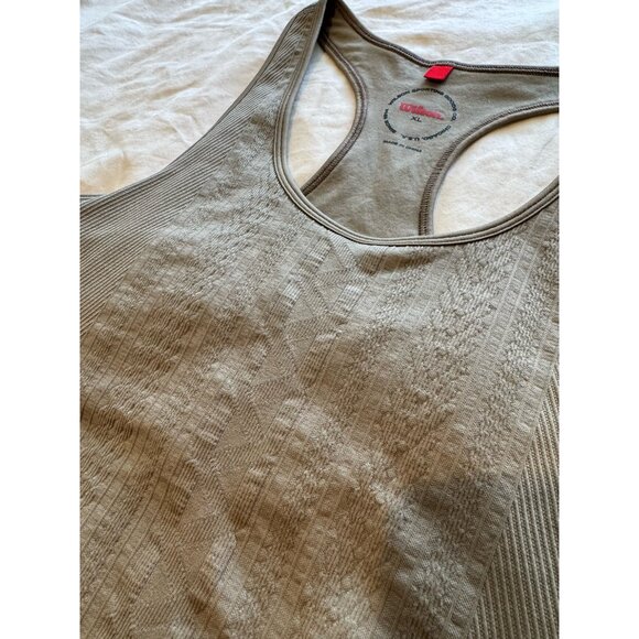 WILSON Olive Workout Top - NWOT - Picture 3 of 6